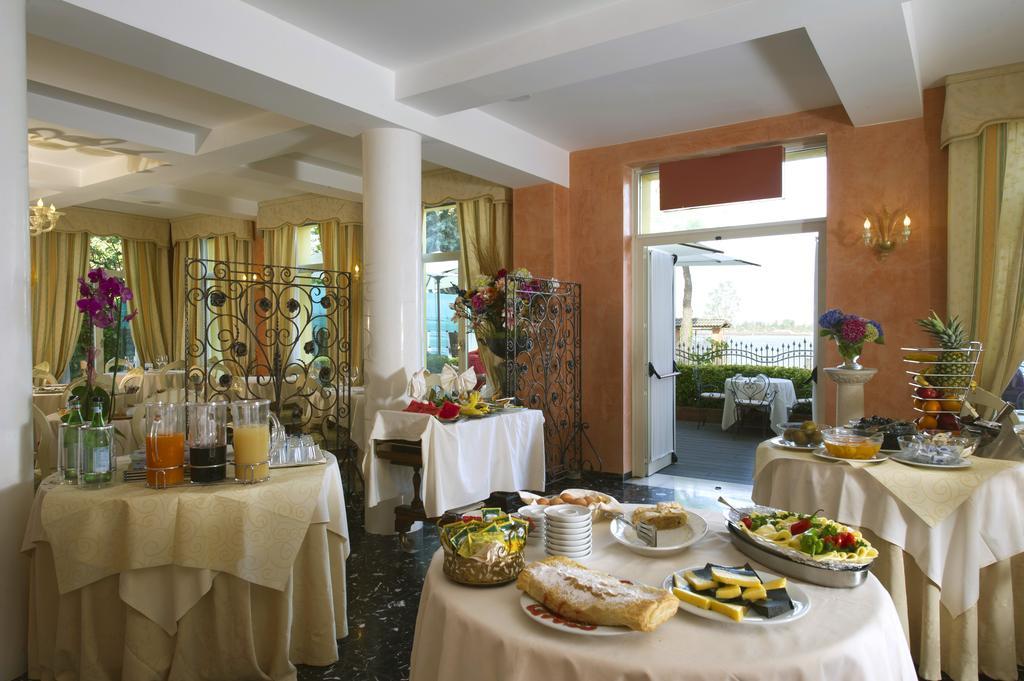 Viktoria Palace Hotel Lido de Venecia Exterior foto